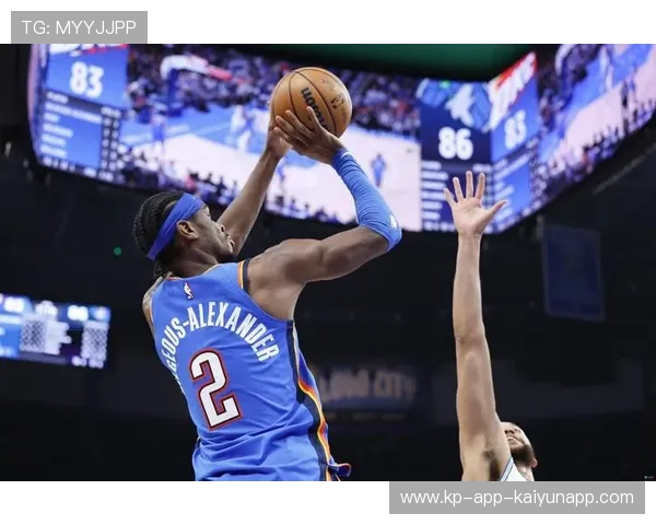 亚历山大一夜暴走，雷霆碾压卫冕军